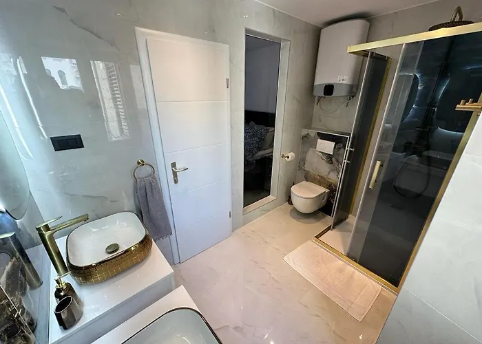 Madonna Luxury Pensionat 3*