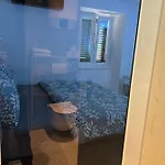 Madonna Luxury Split